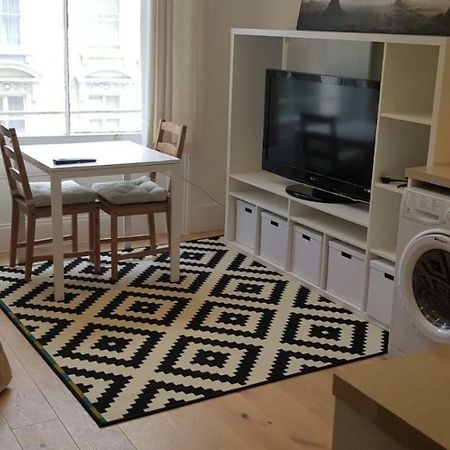 Luxury One Bed Apartment Next To Hyde Park 런던 외부 사진